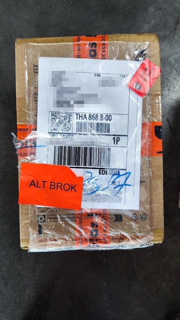 Guide visual: Stuck at Suvarnabhumi? How to Rescue Your FedEx, DHL, or UPS Package (2026)